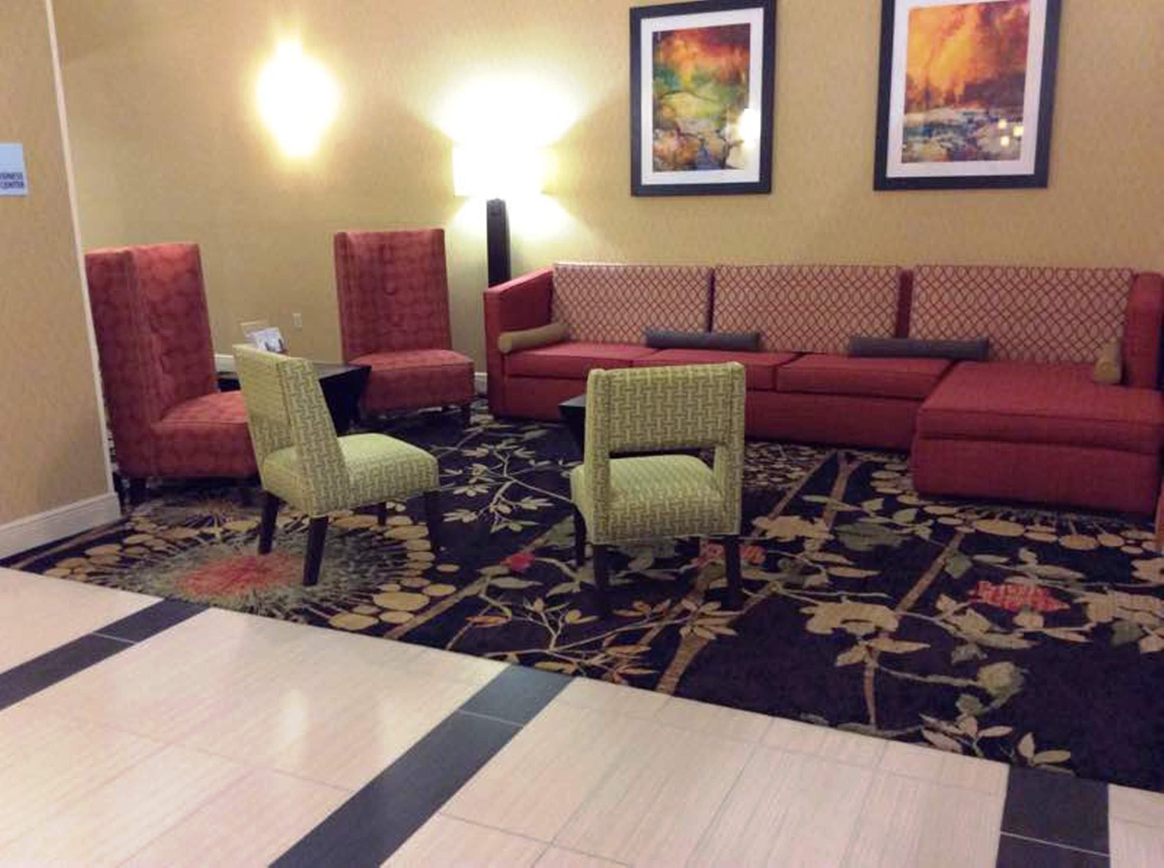 Holiday Inn Express Hotel & Suites Forest By Ihg Bagian luar foto